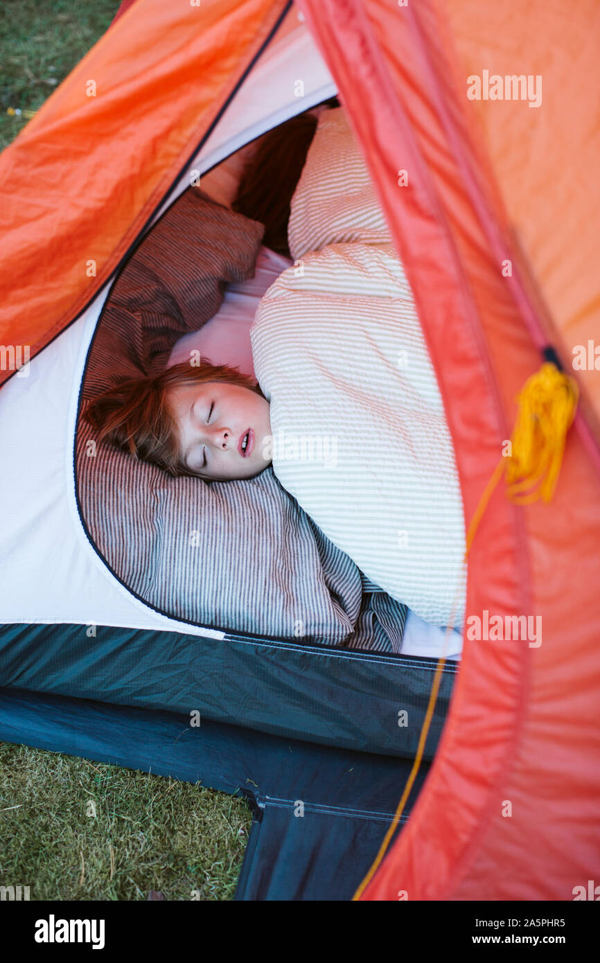 Age tent sleeping hires stock photography and images Alamy