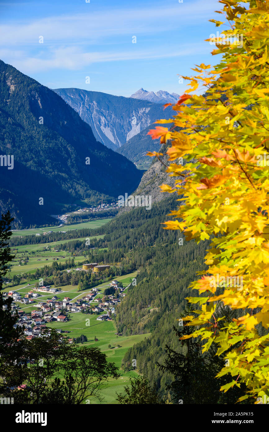 Der grösste Wasserfall Tirols, Stuibenwasserfall im Ötztal, Tirol, Östereich Stock Photo