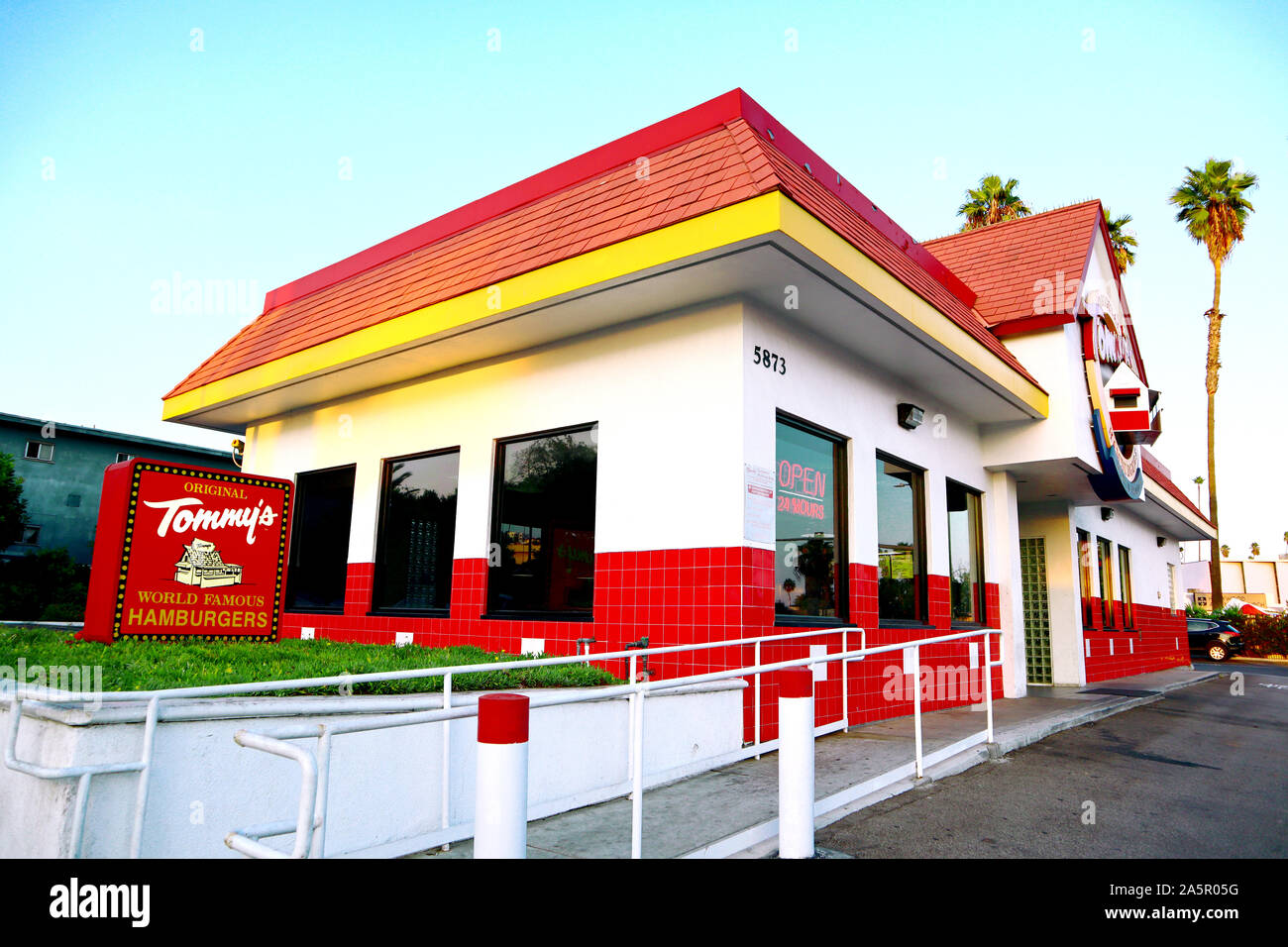 Iconic Hollywood Fast Food: A Culinary Legacy
