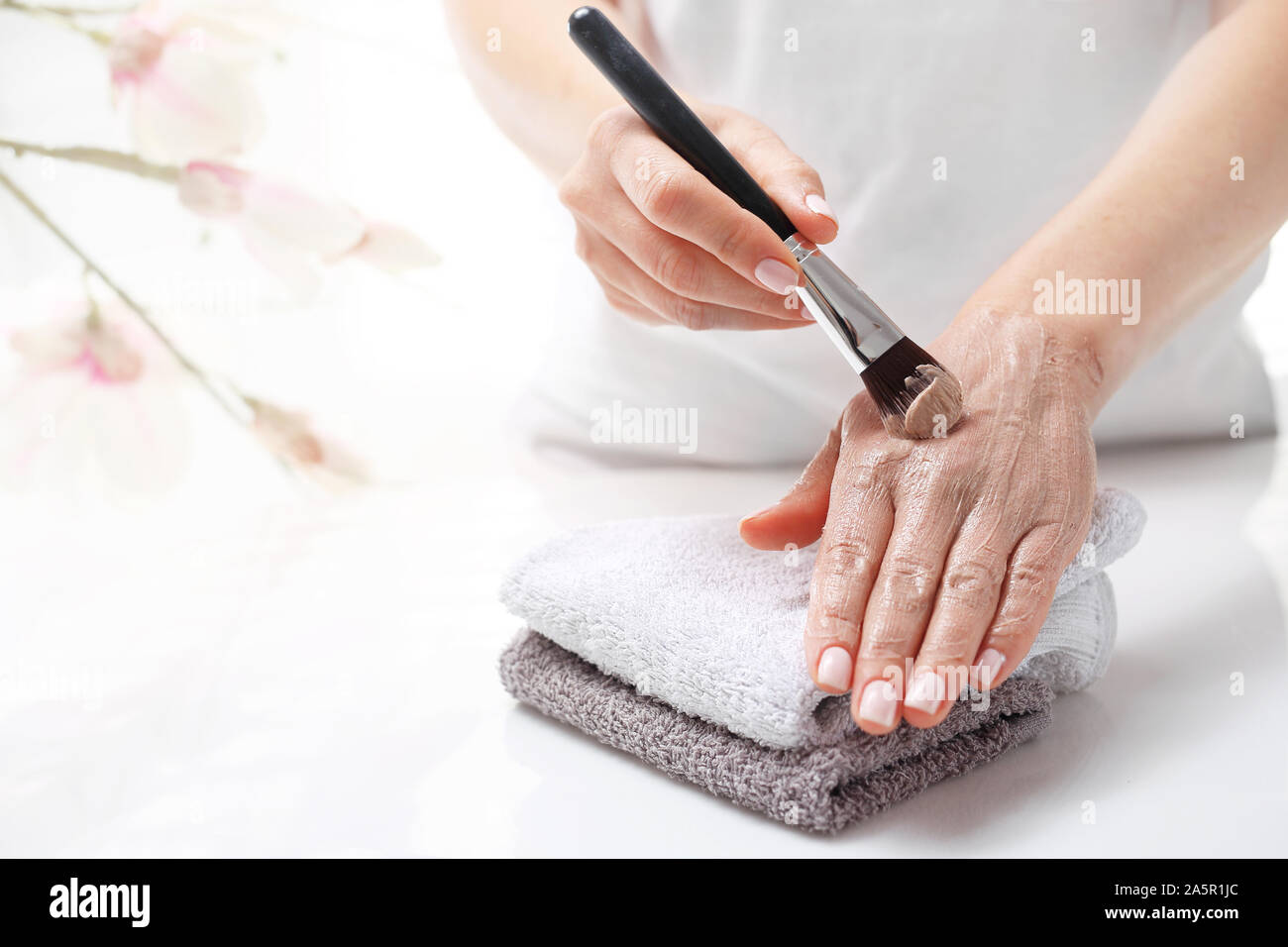 Moisturizing mask hi-res stock photography and images - Alamy
