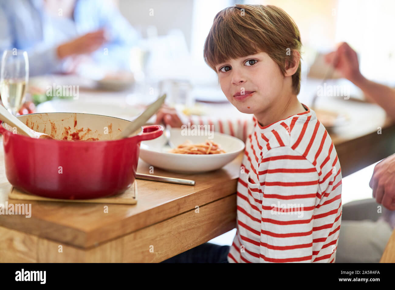 Family dining table hi-res stock photography and images - Alamy