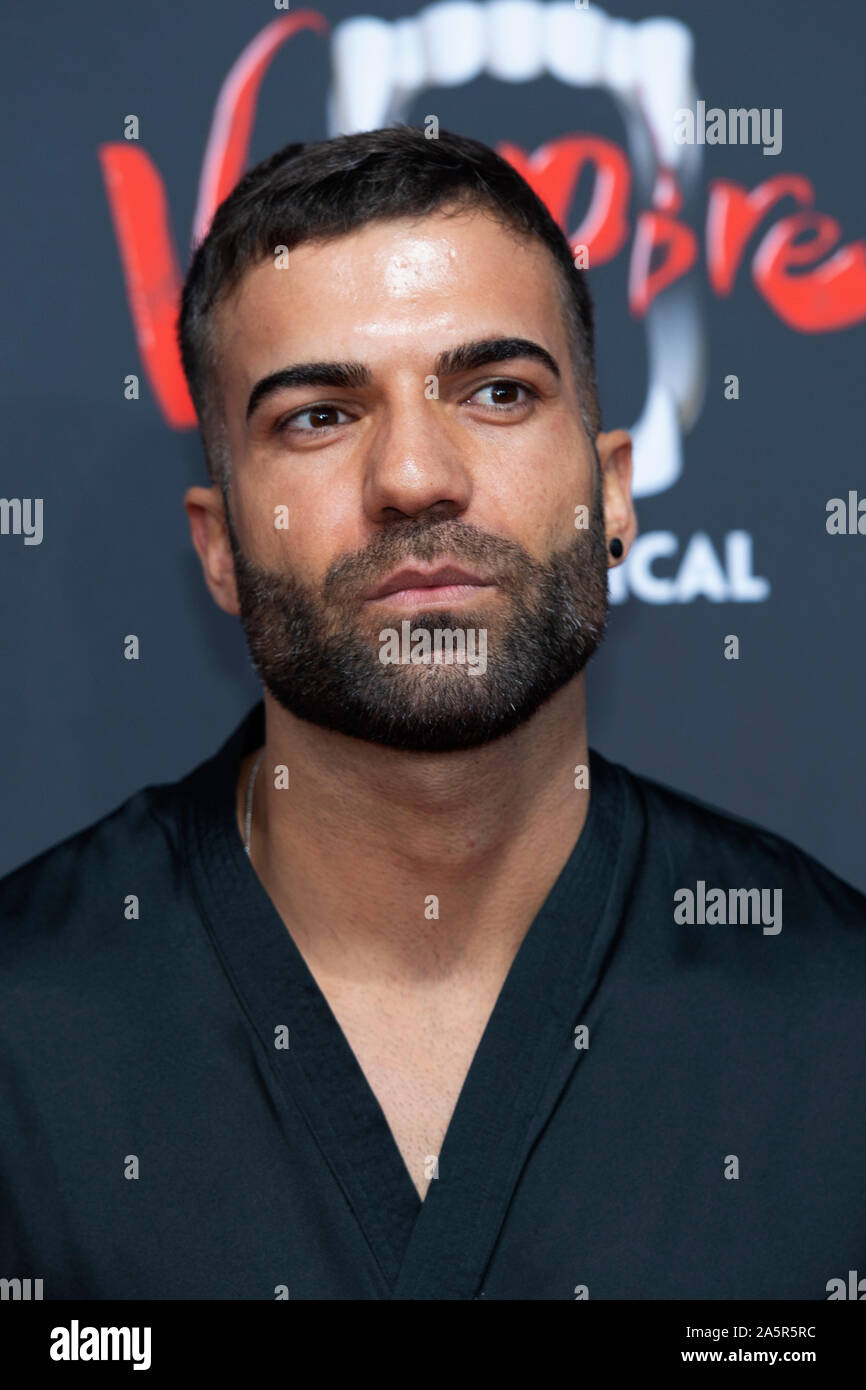 Rafi RACHEK, Documentary Soap Performer, Bachelor in Paradise, Red Carpet, Red Carpet Show, Premiere for the musical 'Dance of the Vampires' at Metronom Theater Oberhausen, 10.10.2019. | usage worldwide Stock Photo