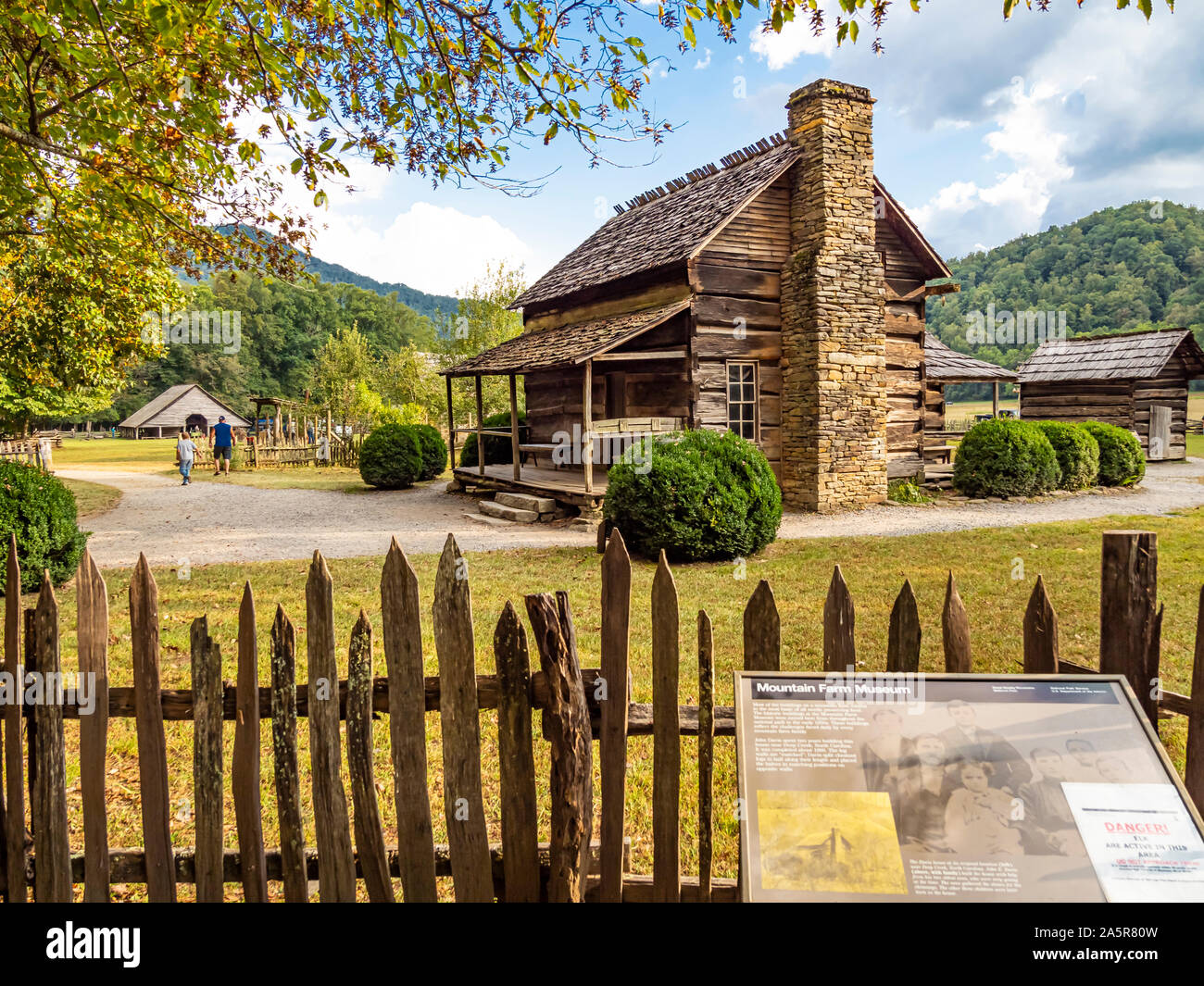 Mountain Farm Museum at the Oconaluftee Visitor Center in the Great Smoky Mountains National Park in Cherokee North Carolina Stock Photo