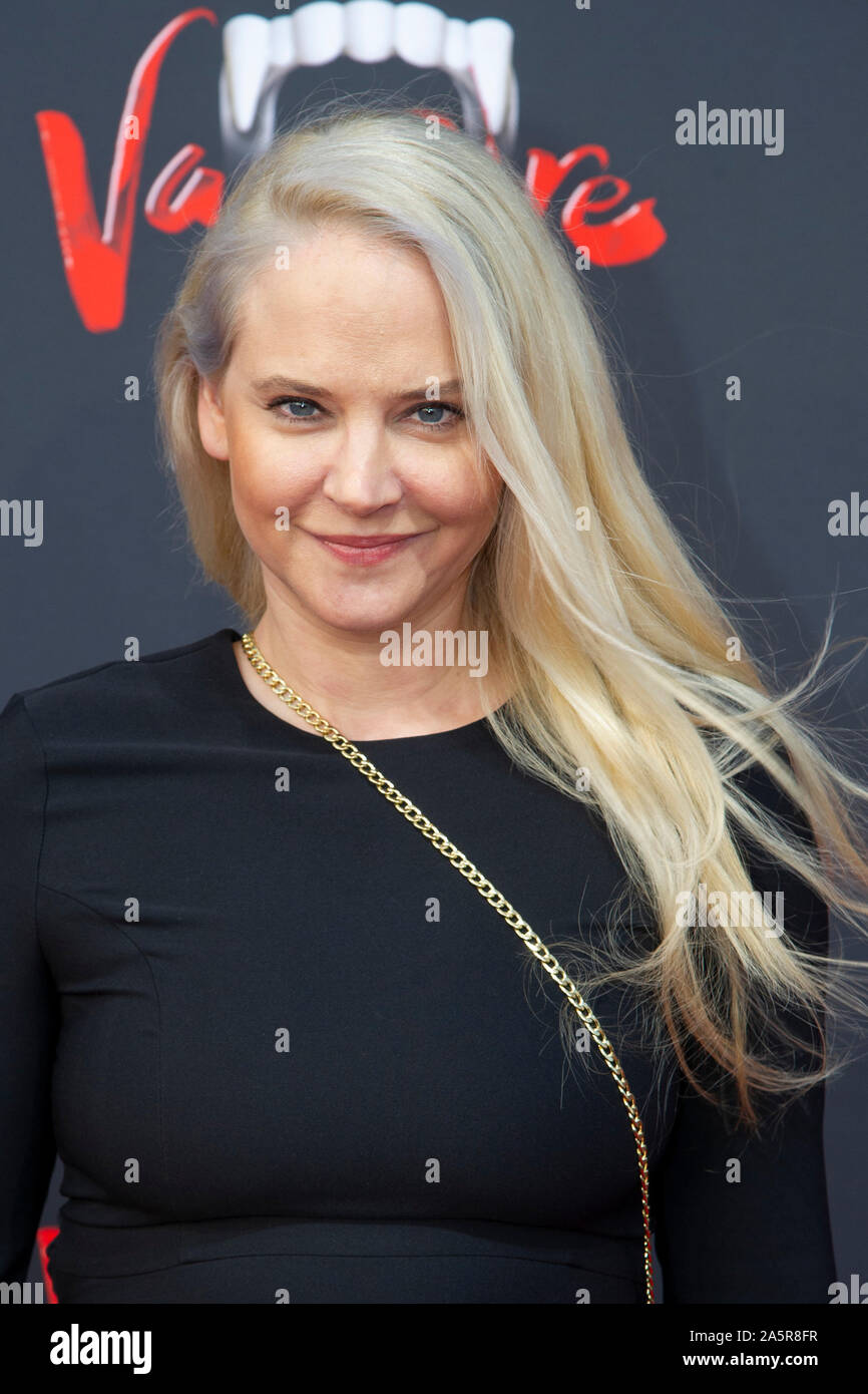 Tiana PONGS, actress, model, red carpet, Red Carpet Show, premiere of