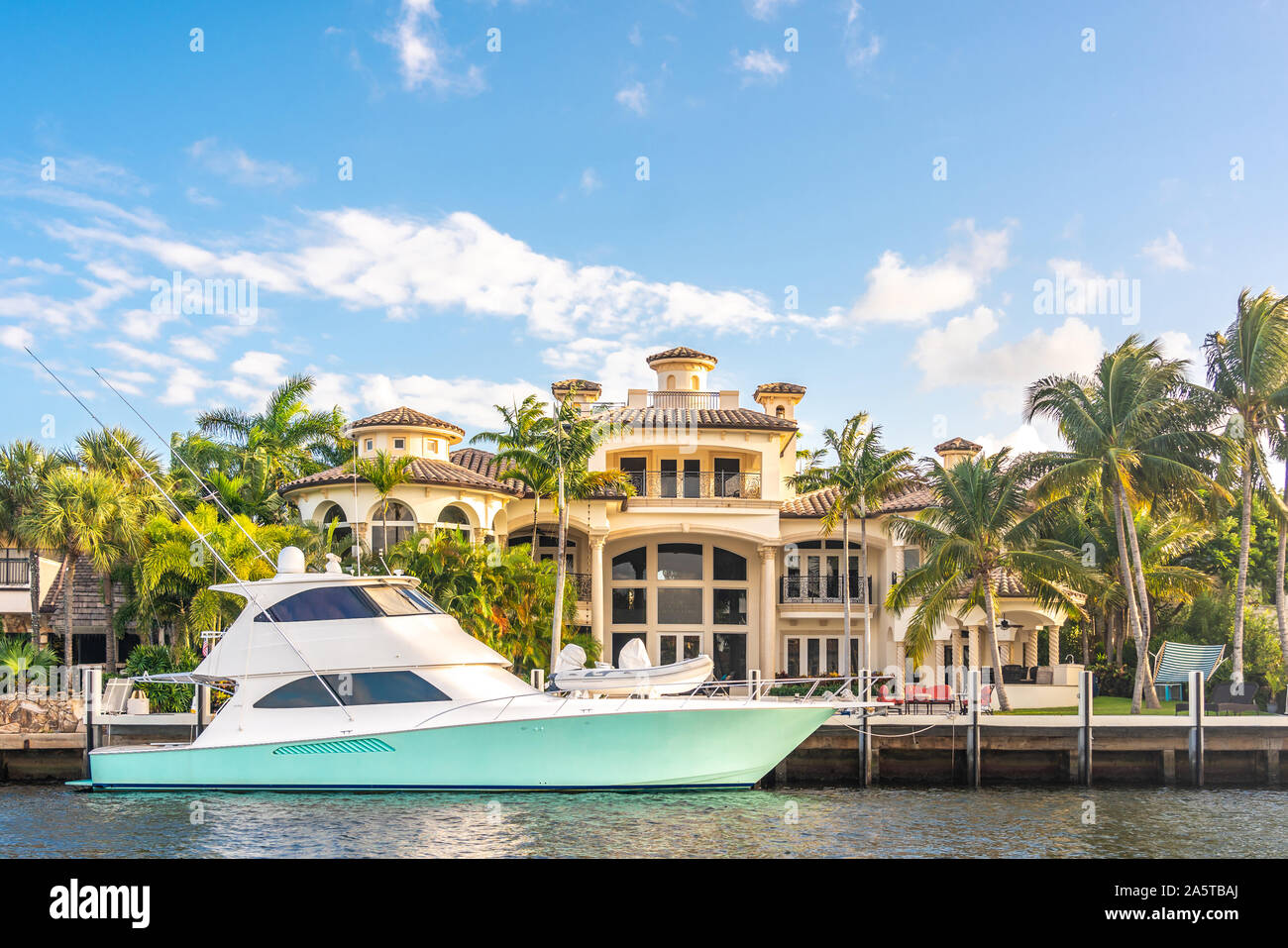 Luxury Waterfront house in Fort Lauderdale Stock Photo Alamy