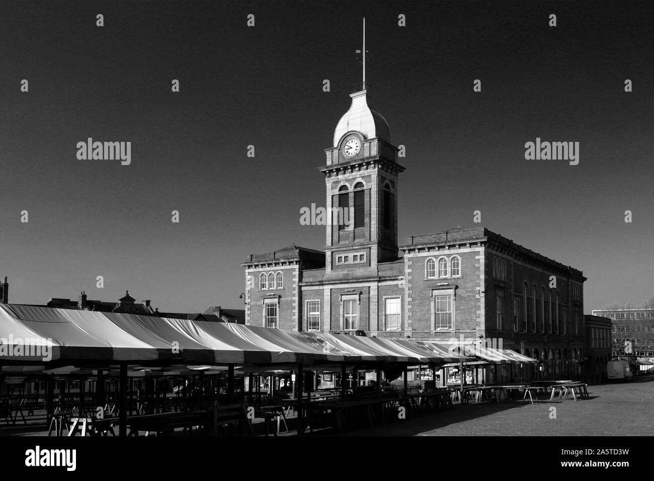 Chesterfield churches Black and White Stock Photos & Images Alamy