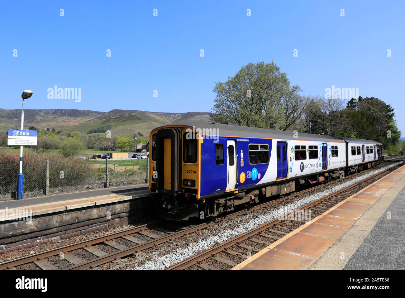 Northern Trains 150214 at Edale railway station, Peak District National Park, Derbyshire, England, UK Stock Photo