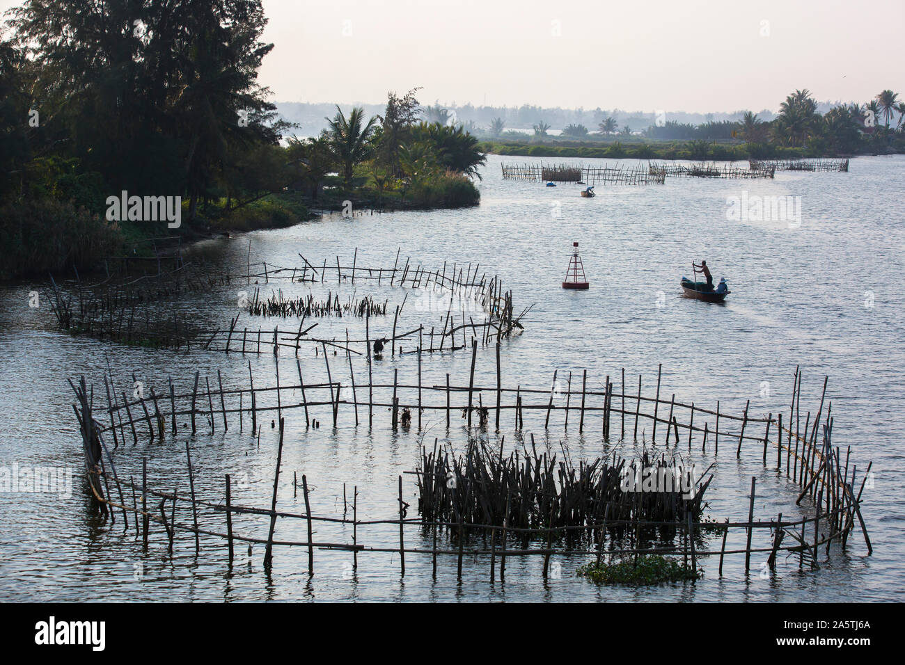 Traditional asian river boat hi-res stock photography and images - Alamy