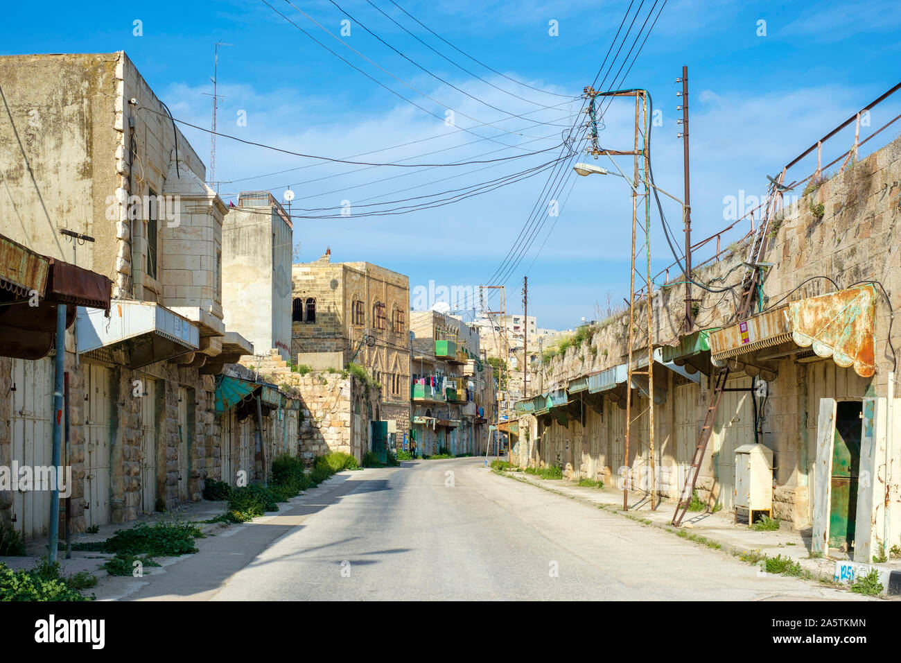 Palestinian shops closed hi-res stock photography and images - Alamy
