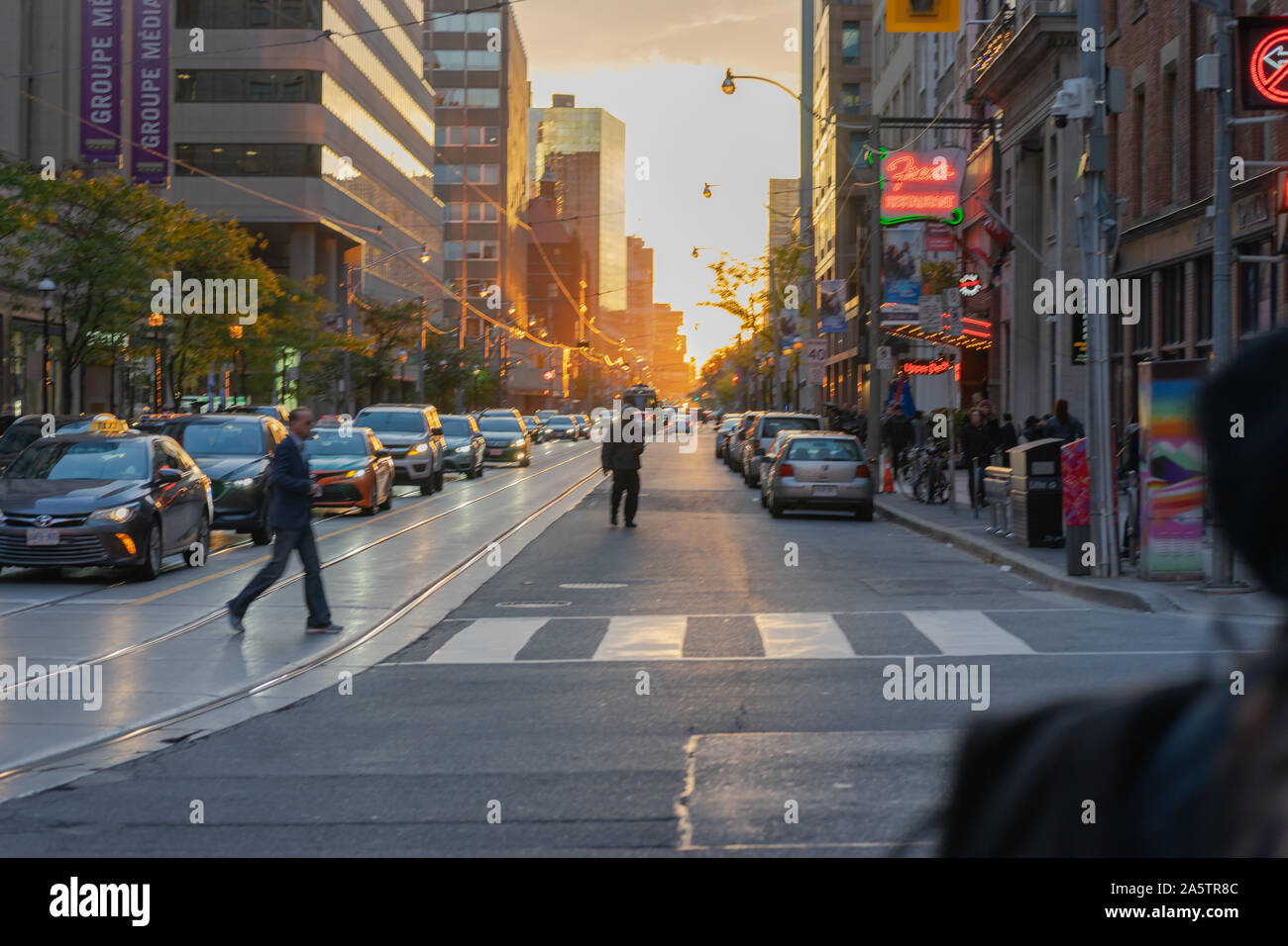 Authentic golden hour toronto hires stock photography and images Alamy