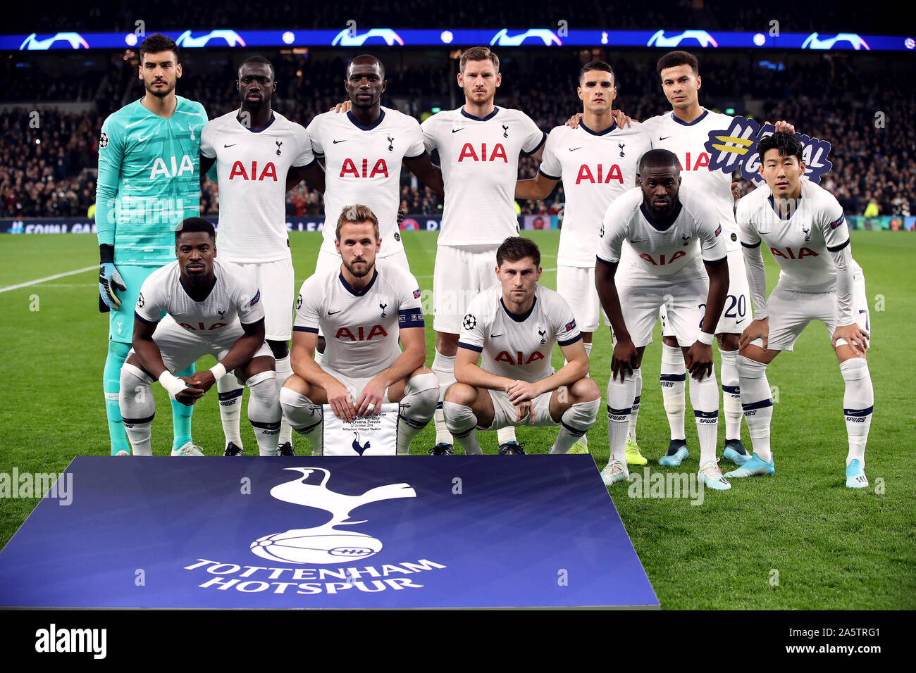 Tottenham Hotspur Team group: (left-right) Front Row - Serge Aurier, Harry Kane, Ben Davies, Tanguy Ndombele and Son Heung-min. Back Row - goalkeeper Paulo Gazzaniga, Davinson Sanchez, Moussa Sissoko, Jan Vertonghen, Erik Lamela and Dele Alli during the UEFA Champions League Group B match at Tottenham Hotspur Stadium, London. Stock Photo