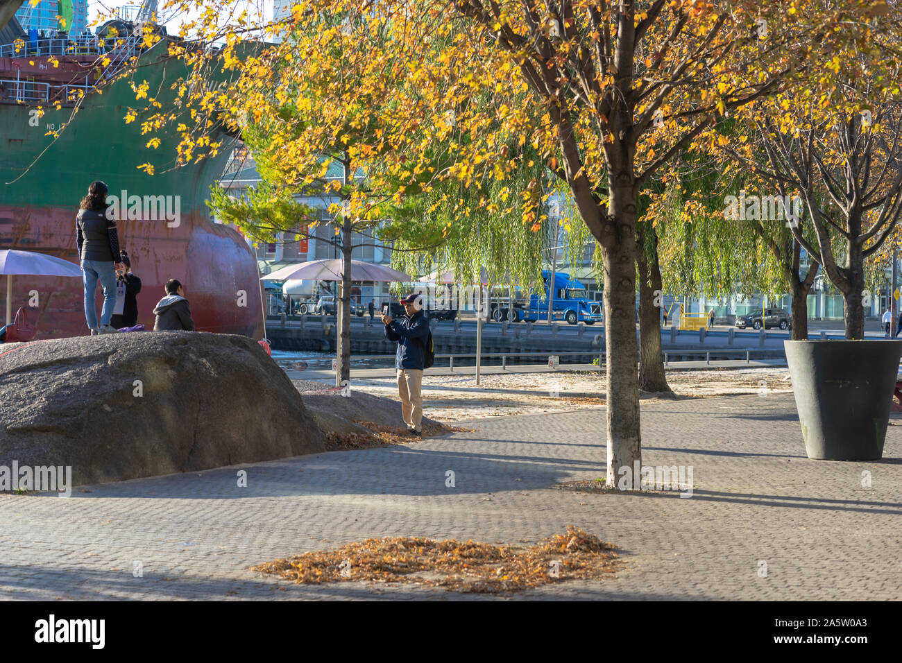 Sugar Beach in Toronto in a popular tourist destination. It is a great