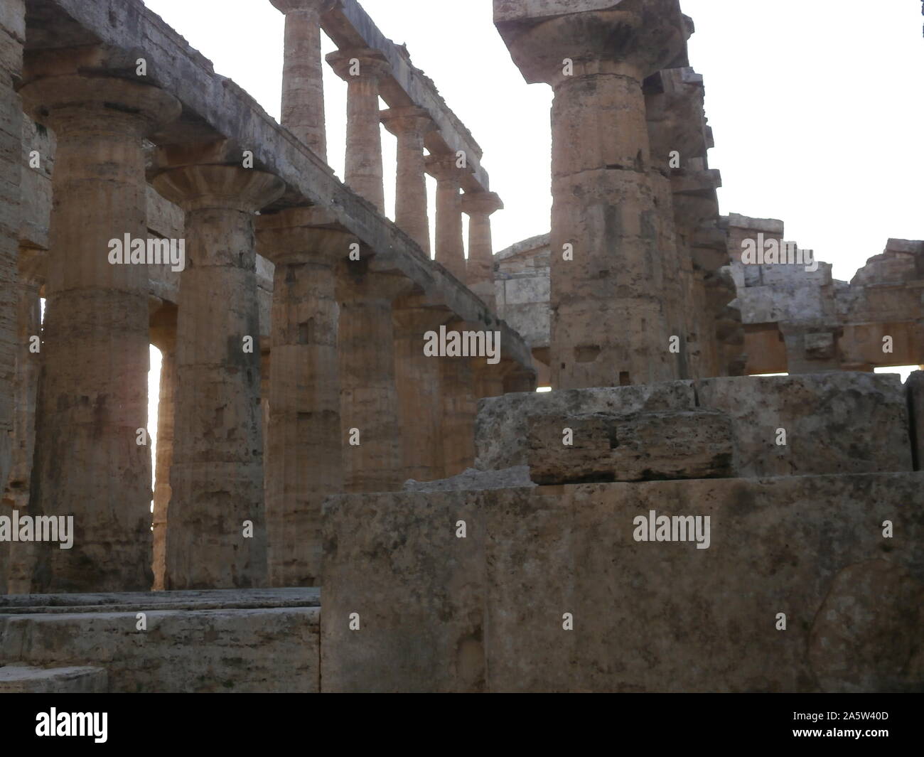 Paestum templi (Hera,Neptune, Athena) in Cilento, South Italy. centuries of Greek domination Stock Photo