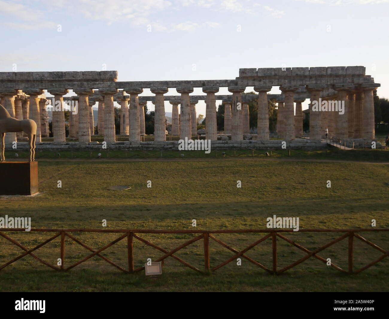 Paestum templi (Hera,Neptune, Athena) in Cilento, South Italy. centuries of Greek domination Stock Photo