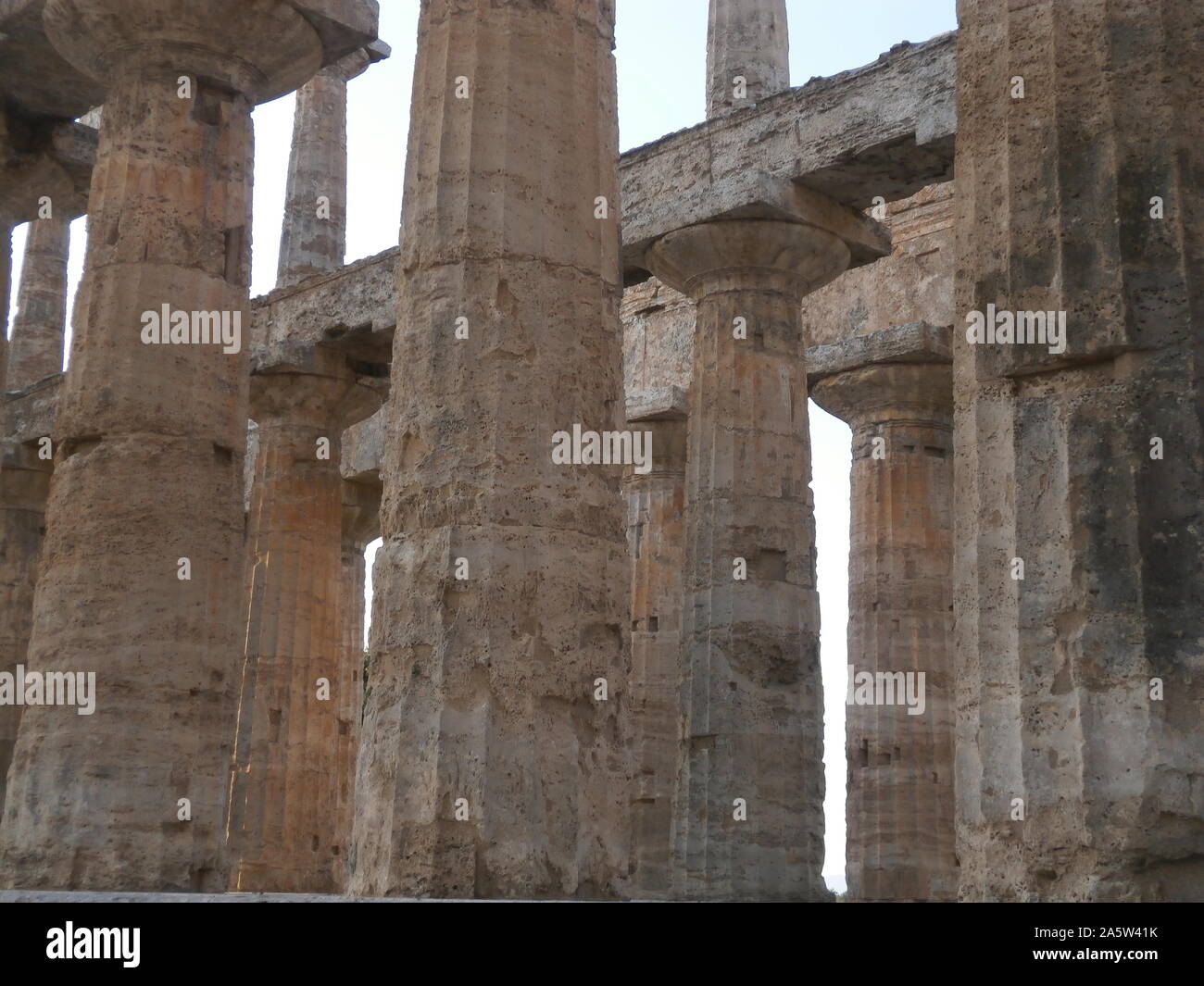 Paestum templi (Hera,Neptune, Athena) in Cilento, South Italy. centuries of Greek domination Stock Photo