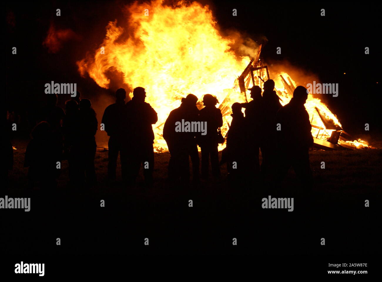 bonfire, guy fawkes night Stock Photo Alamy