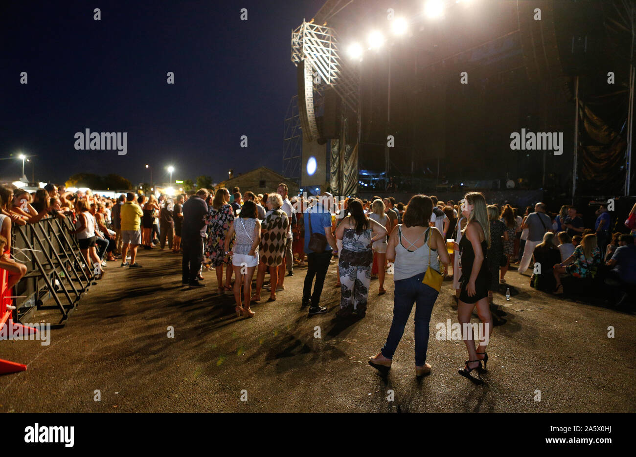 Stage ambiance hi-res stock photography and images - Alamy
