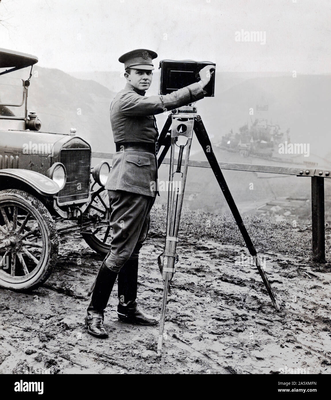 SECOND LIEUT. GEO. E. STONE, SIGNAL Corps, U.S.A., in charge, 4th Army Corps Photo Unit. Cochem, Germany ca. 1/9/1919 Stock Photo