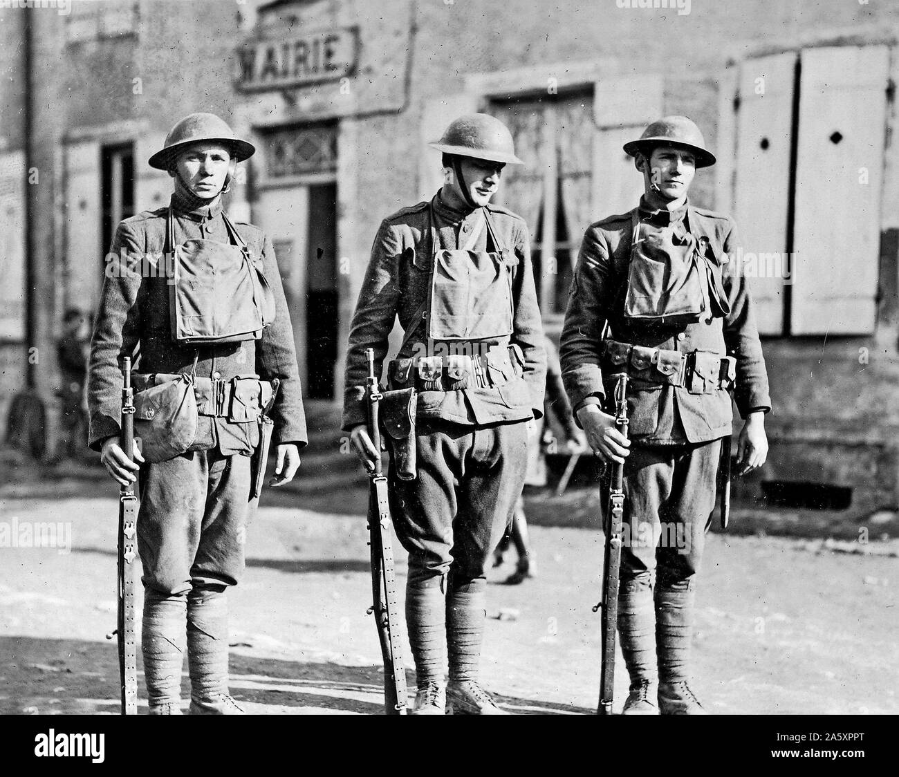 A Successful Patrol- Three men of a patrol of 5 who met a German patrol of 10 men, with no loss- The German losses were 2 killed, 2 wounded, and 2 captured ca. March 1918 in Glenville France Stock Photo