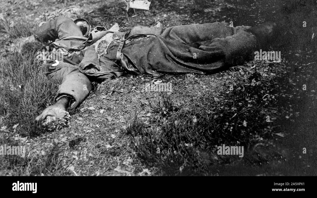 A DEAD GERMAN FOUND ON 'NO MAN'S LAND.' ca. 1918 Stock Photo