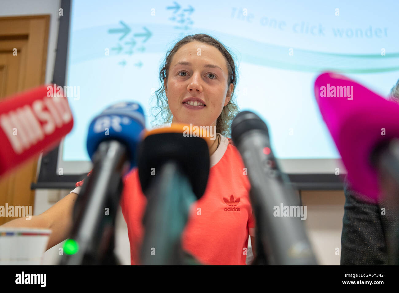 Planegg, Germany. 23rd Oct, 2019. Laura Dahlmeier, Olympic biathlon
