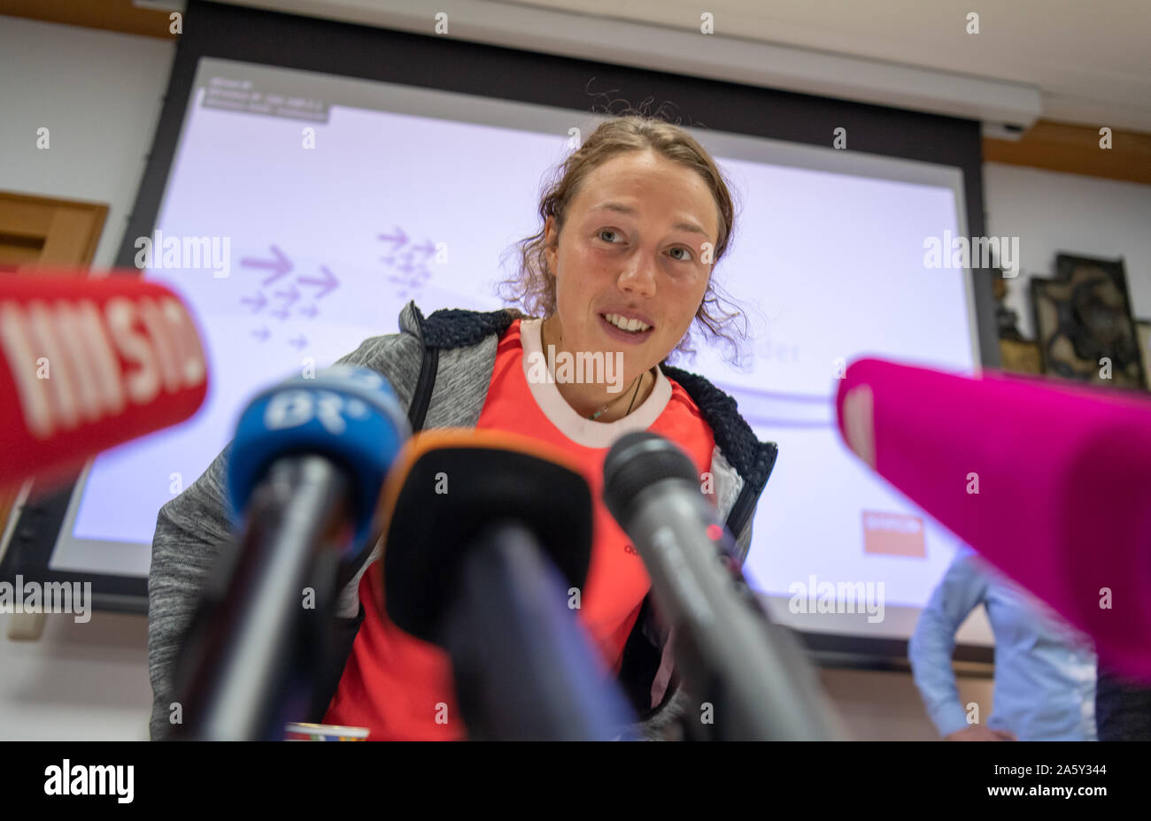 Planegg, Germany. 23rd Oct, 2019. Laura Dahlmeier, Olympic biathlon