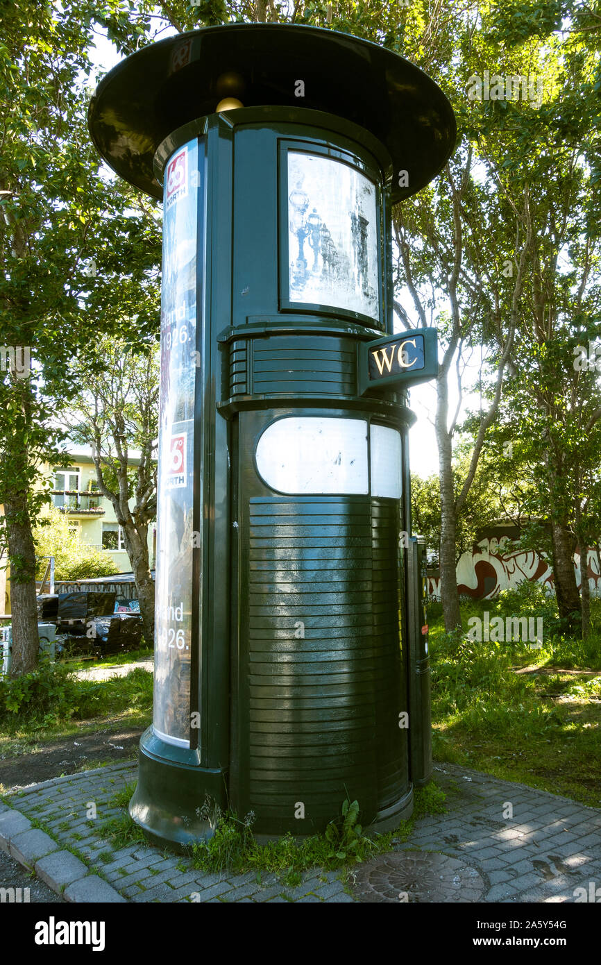 Automatic public toilet hires stock photography and images Alamy