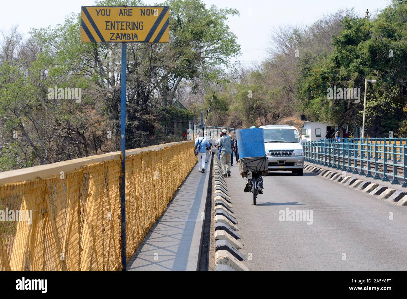 Border crossing between Zambia and Zimbabwe on the Victoria Falls ...