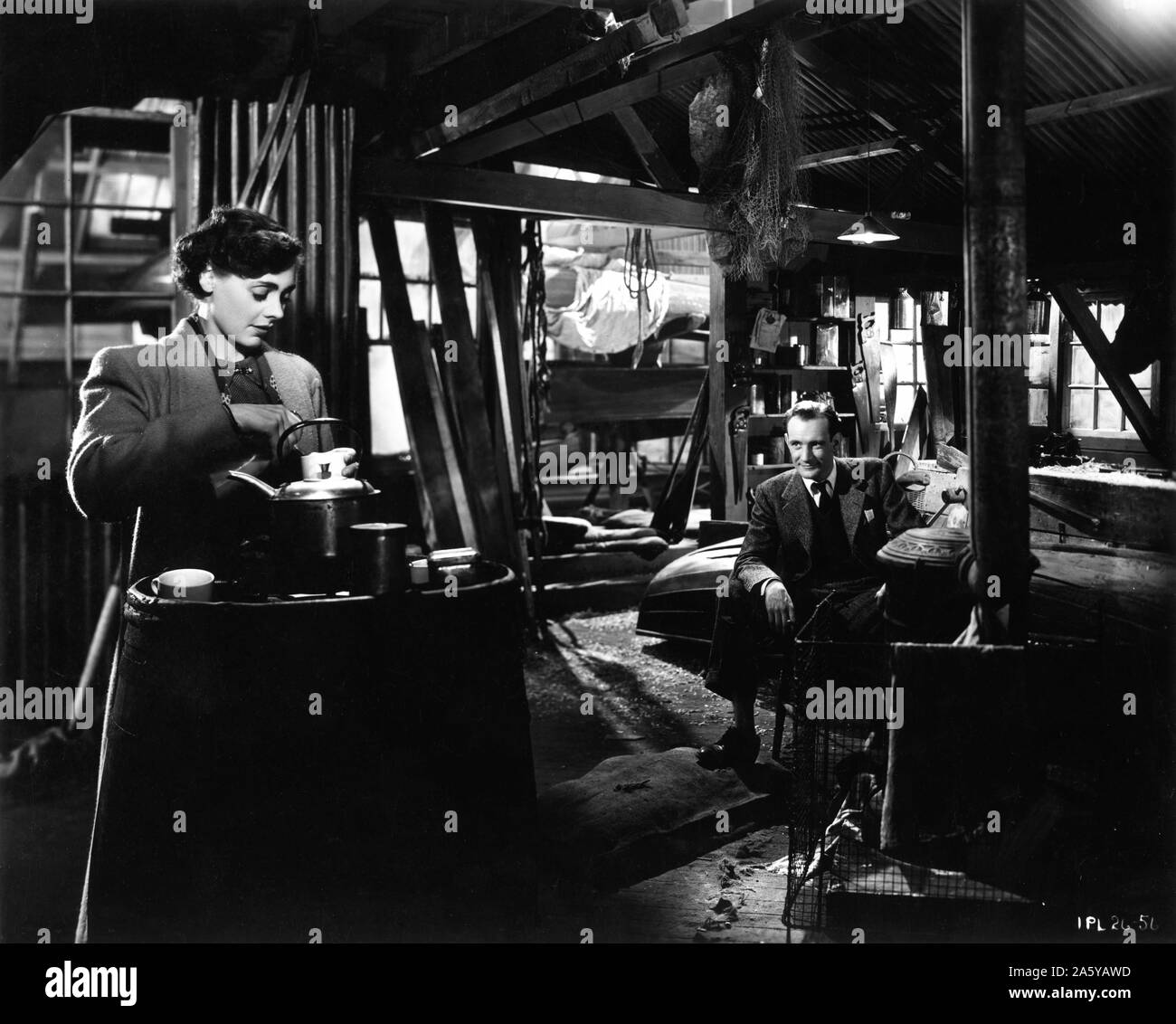 CELIA JOHNSON as Laura Jesson and TREVOR HOWARD as Dr. Alec Harvey in