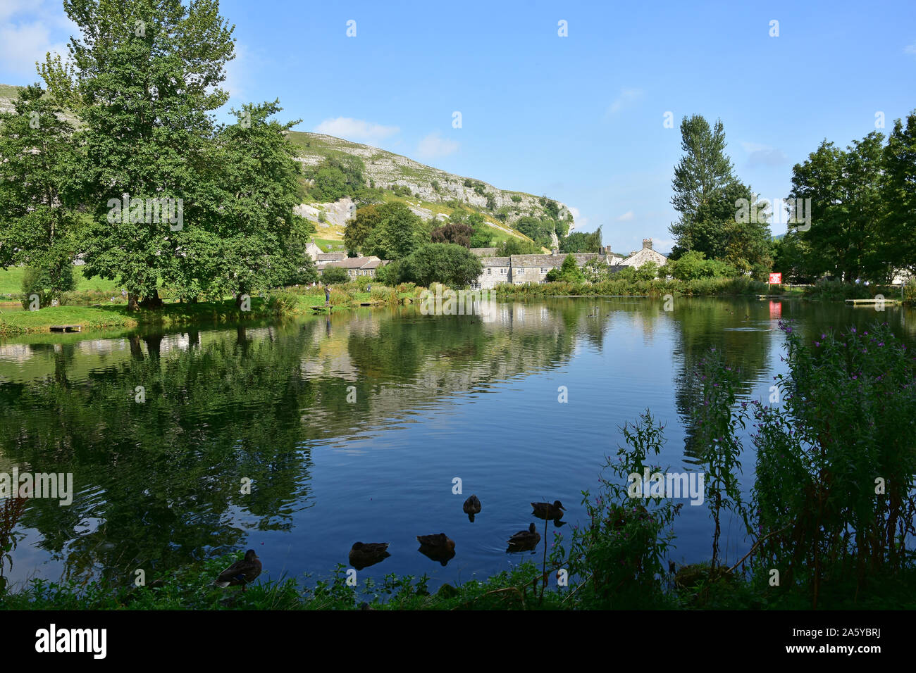 Kilnsey Crag and Trout farm, Kilnsey, Yorkshire Dales Stock Photo Alamy