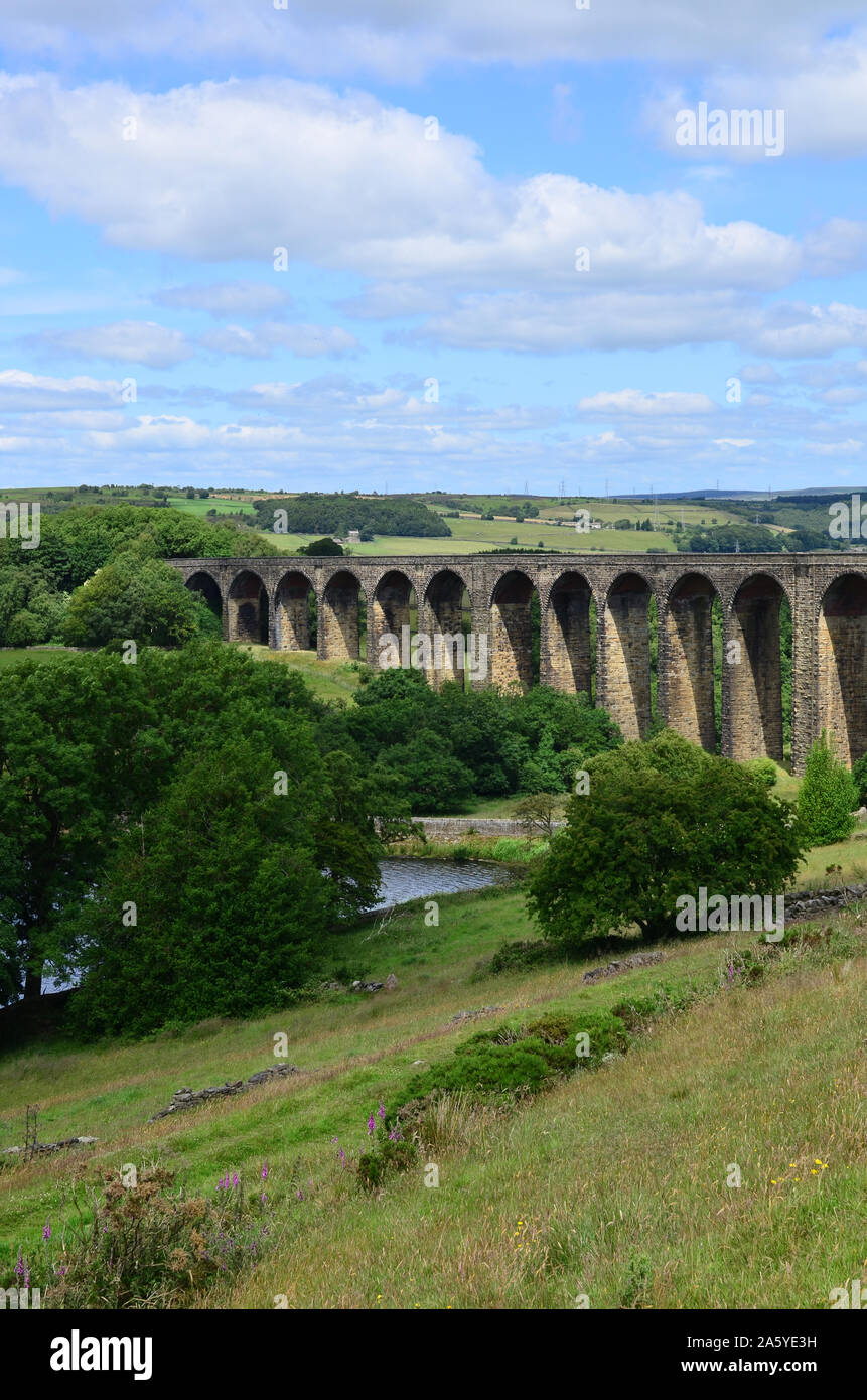 Hewenden viaduct and reservoir 2, Cullingworth, West Yorkshire Stock Photo