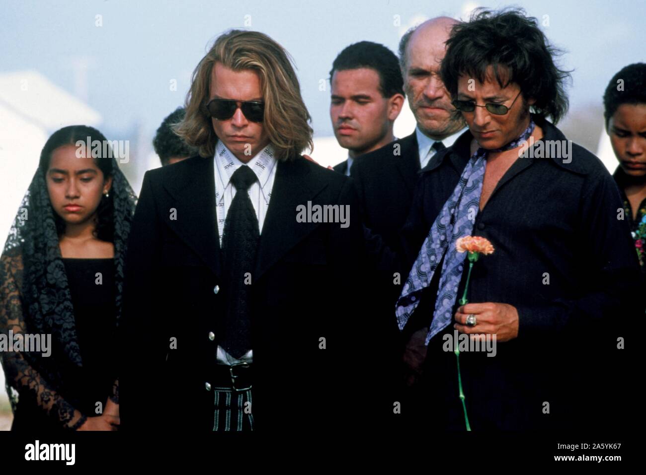 Blow Year : 2001 USA Director : Ted Demme Johnny Depp, Tony Amendola