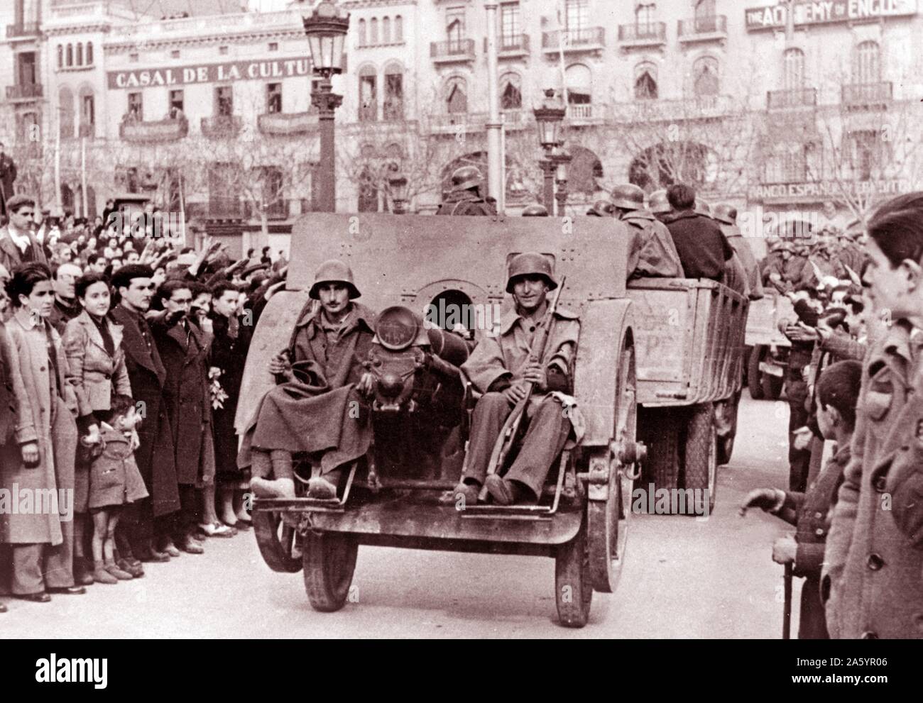 Nationalist troops enter Barcelona during the Spanish Civil War, 1939 Stock Photo