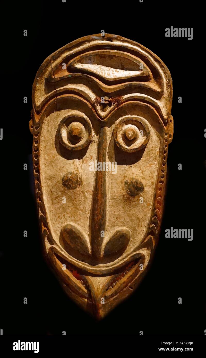 Mask from the Chambri (previously spelled Tchambuli) are an ethnic group in the Chambri Lakes region in the East Sepik province of Papua New Guinea Stock Photo