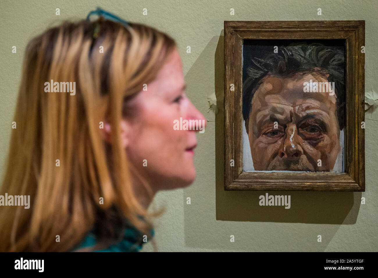 London, UK. 23rd Oct, 2019. Self portrait with a black eye, 1978 - Lucian Freud self-portraits at the Royal Academy of Arts. Executed over almost seven decades on canvas and paper, the exhibition brings together 56 works that chart Freud’s artistic development. Credit: Guy Bell/Alamy Live News Stock Photo