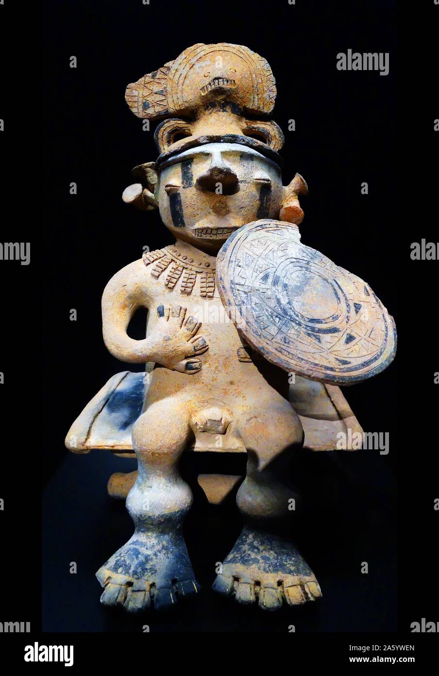 Terracotta statuette of a person of high rank from Colombia. Dated 15th Century Stock Photo