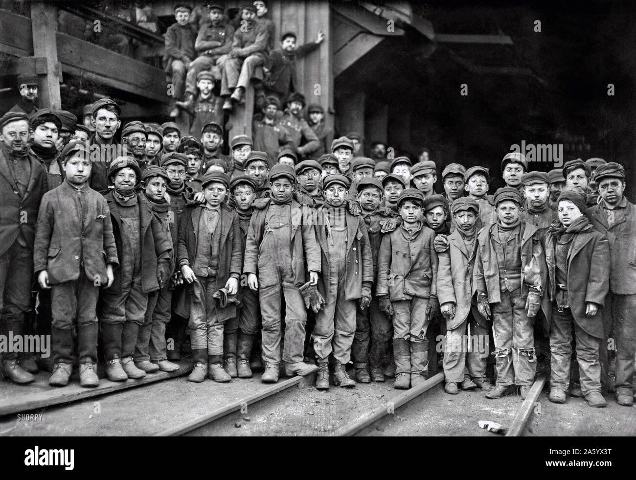 Child labour in the USA; 1911. South Pittston, Pa. Breaker boys working in Ewen Breaker of Pennsylvania Coal Company Stock Photo