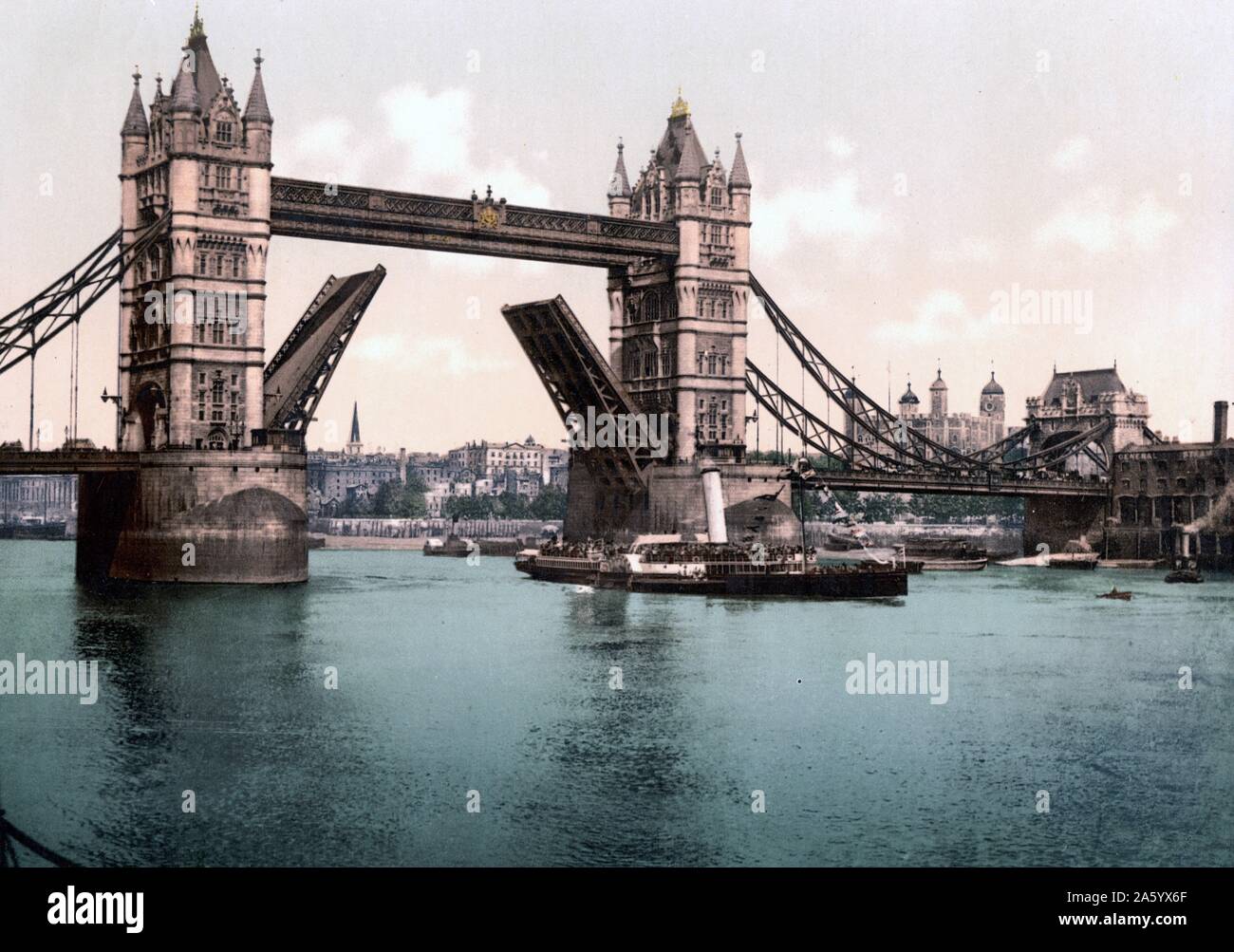 Paddle steam boat on the River Thames with the Tower of Londion, Tower Bridge, London, England 1895-1900 Stock Photo