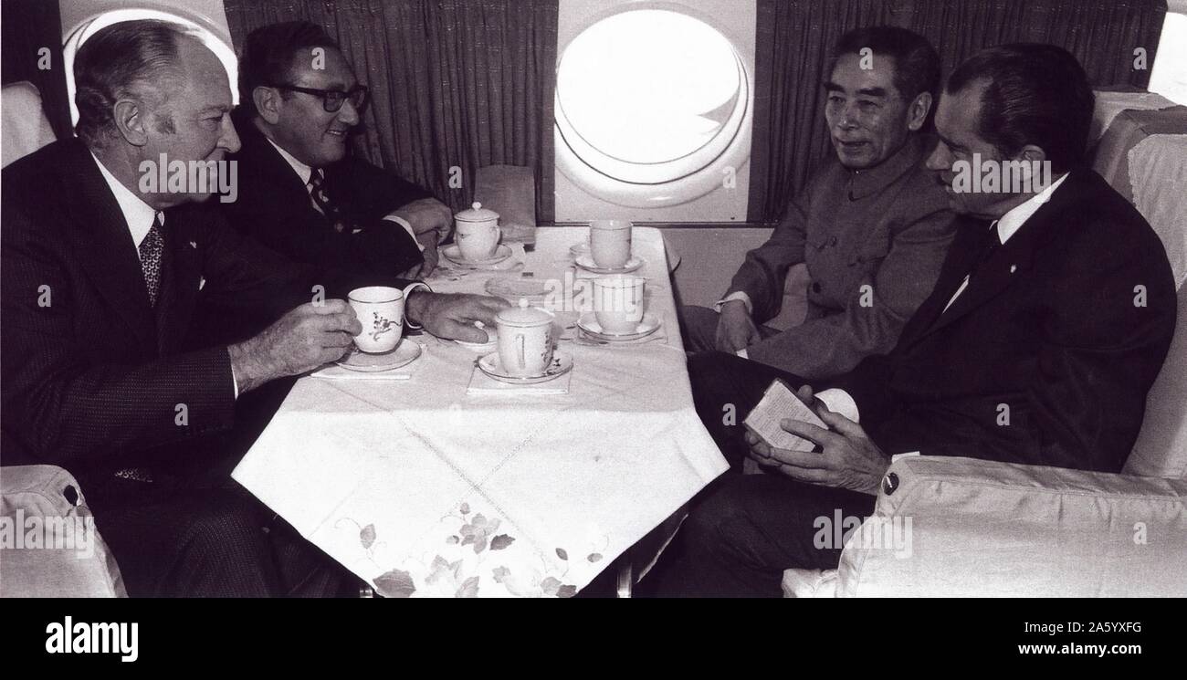 Photograph of the Chinese premier Zhou Enlai and US President Richard Nixon. Dated 1972 Stock Photo