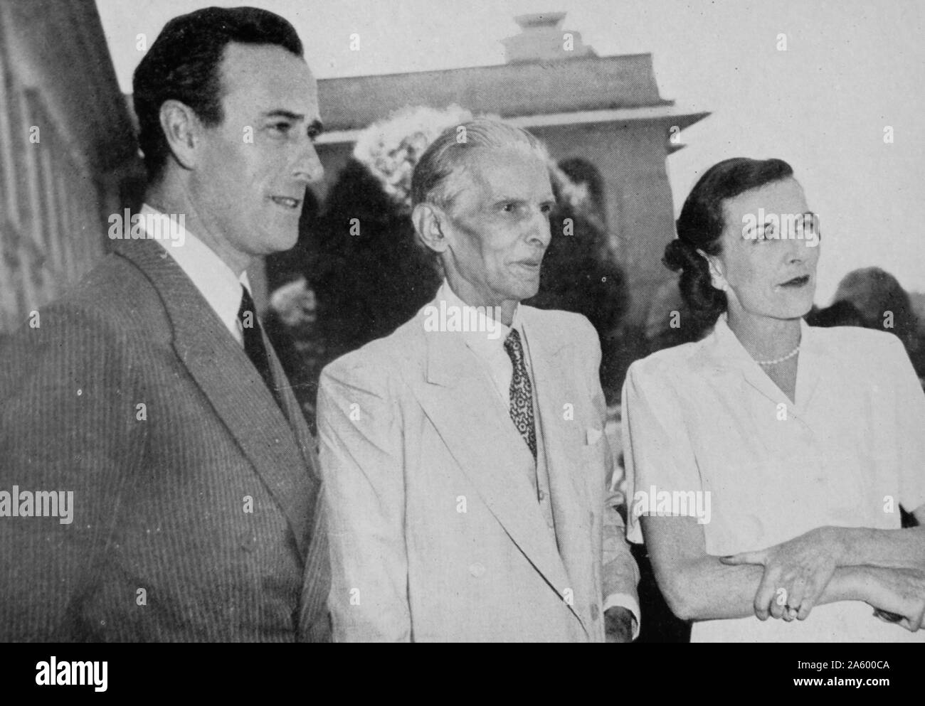 Muhammad Ali Jinnah (centre), meets the British Viceroy Lord Mountbatten and Lady Mountbatten in Delhi, India April 1947 Stock Photo