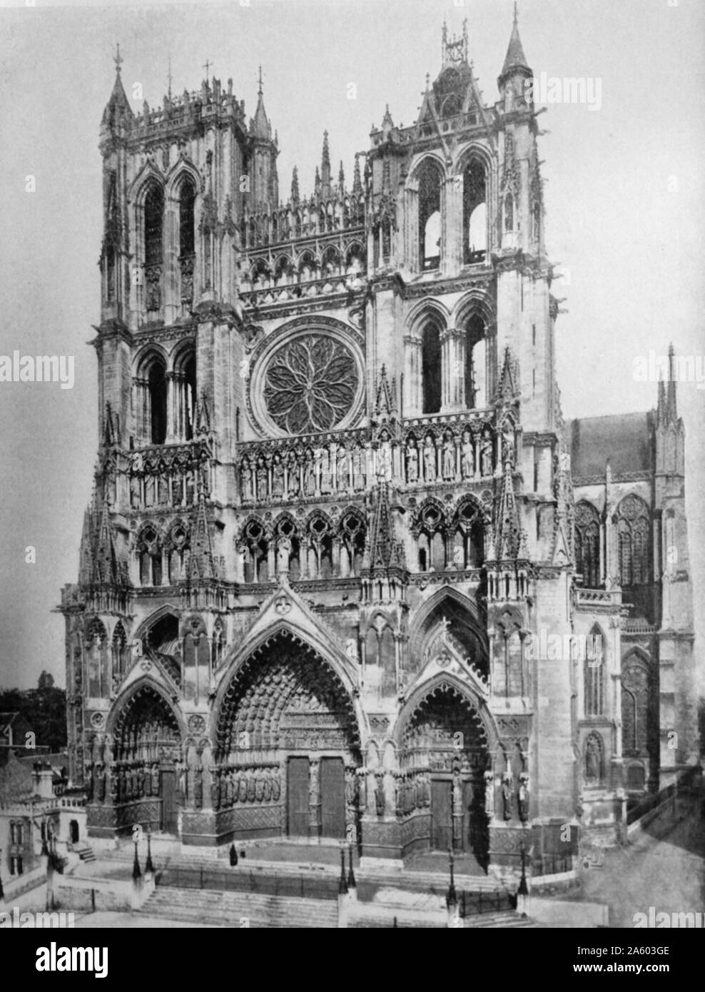 Amiens cathedral Black and White Stock Photos & Images - Alamy