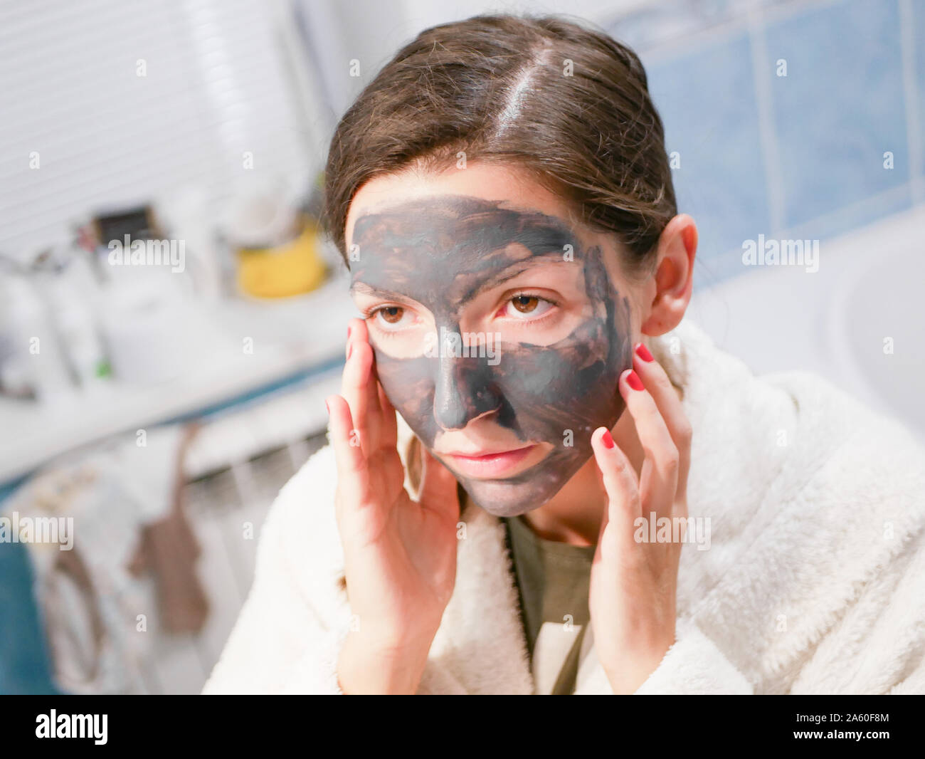 Black mask woman beauty makeup hi-res stock photography and images - Alamy