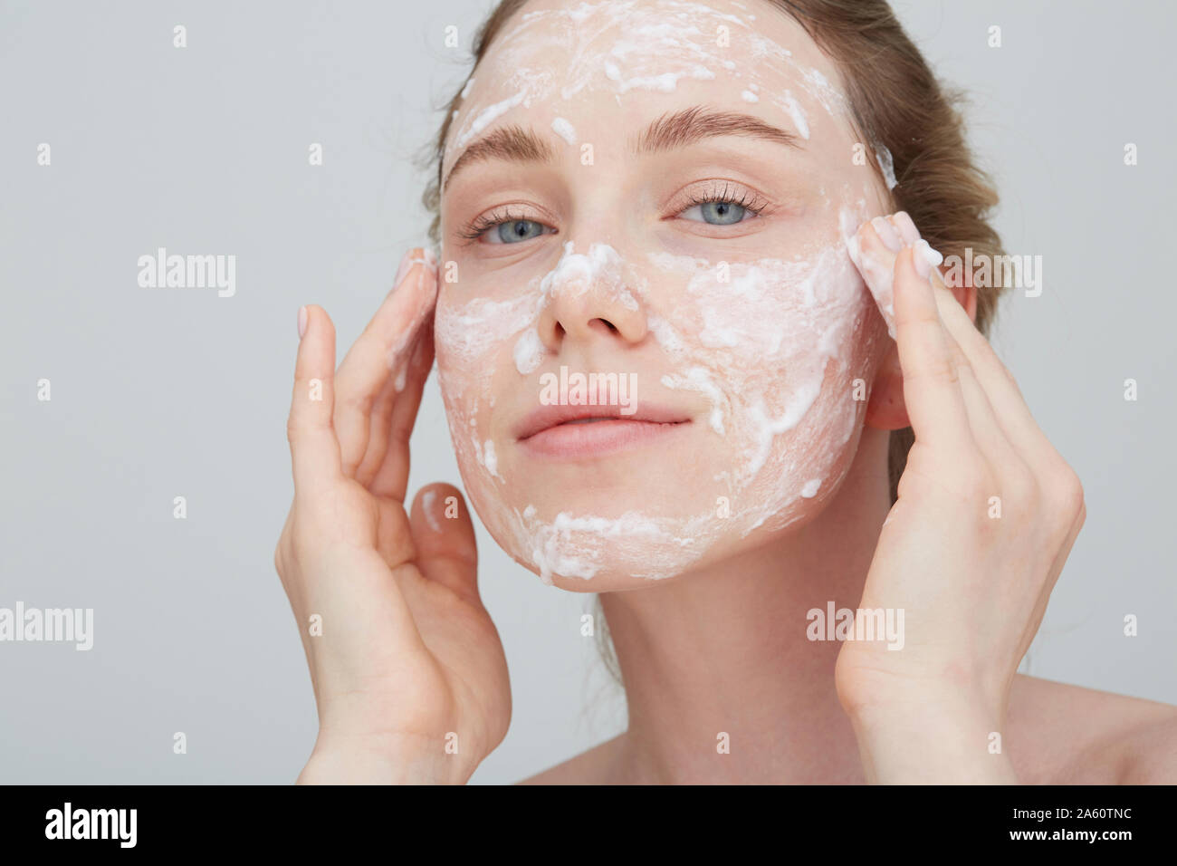 Woman cream head hires stock photography and images Alamy