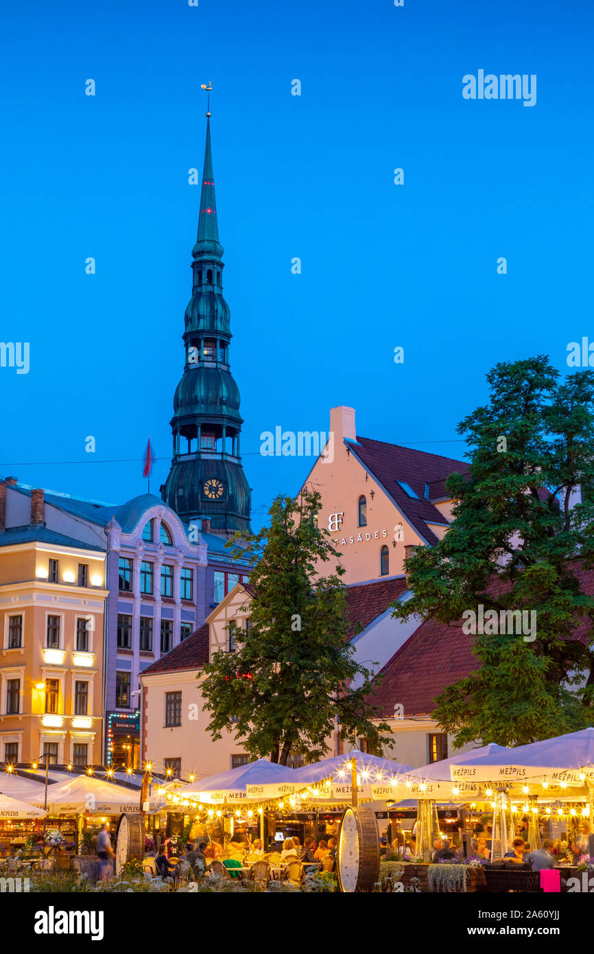 Restaurants in Old Town at night, Riga, Latvia, Europe Stock Photo
