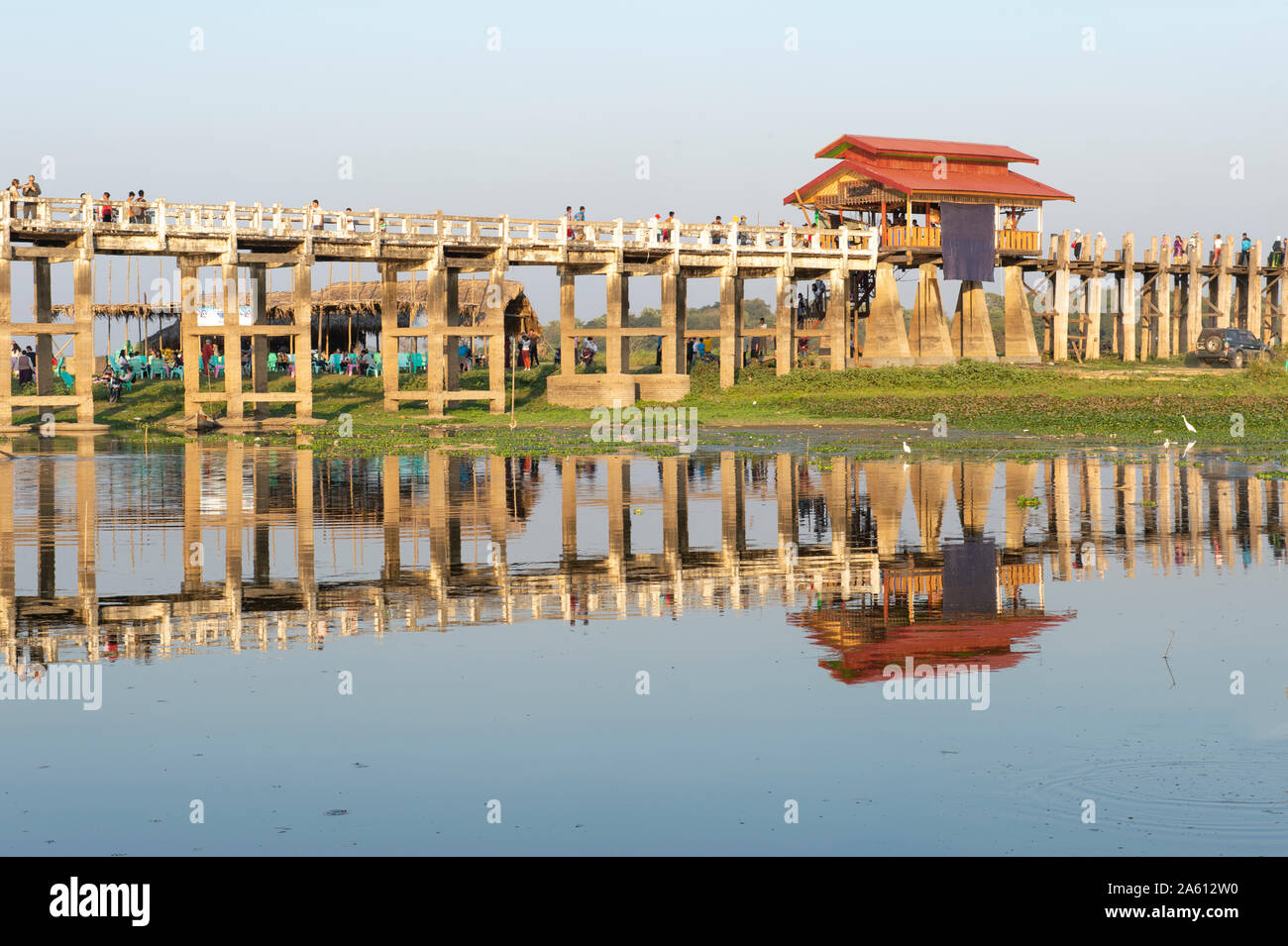 Myanmar bridges hi-res stock photography and images - Alamy