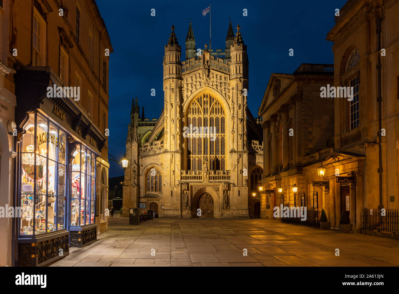 Abbey churchyard bath hi-res stock photography and images - Alamy