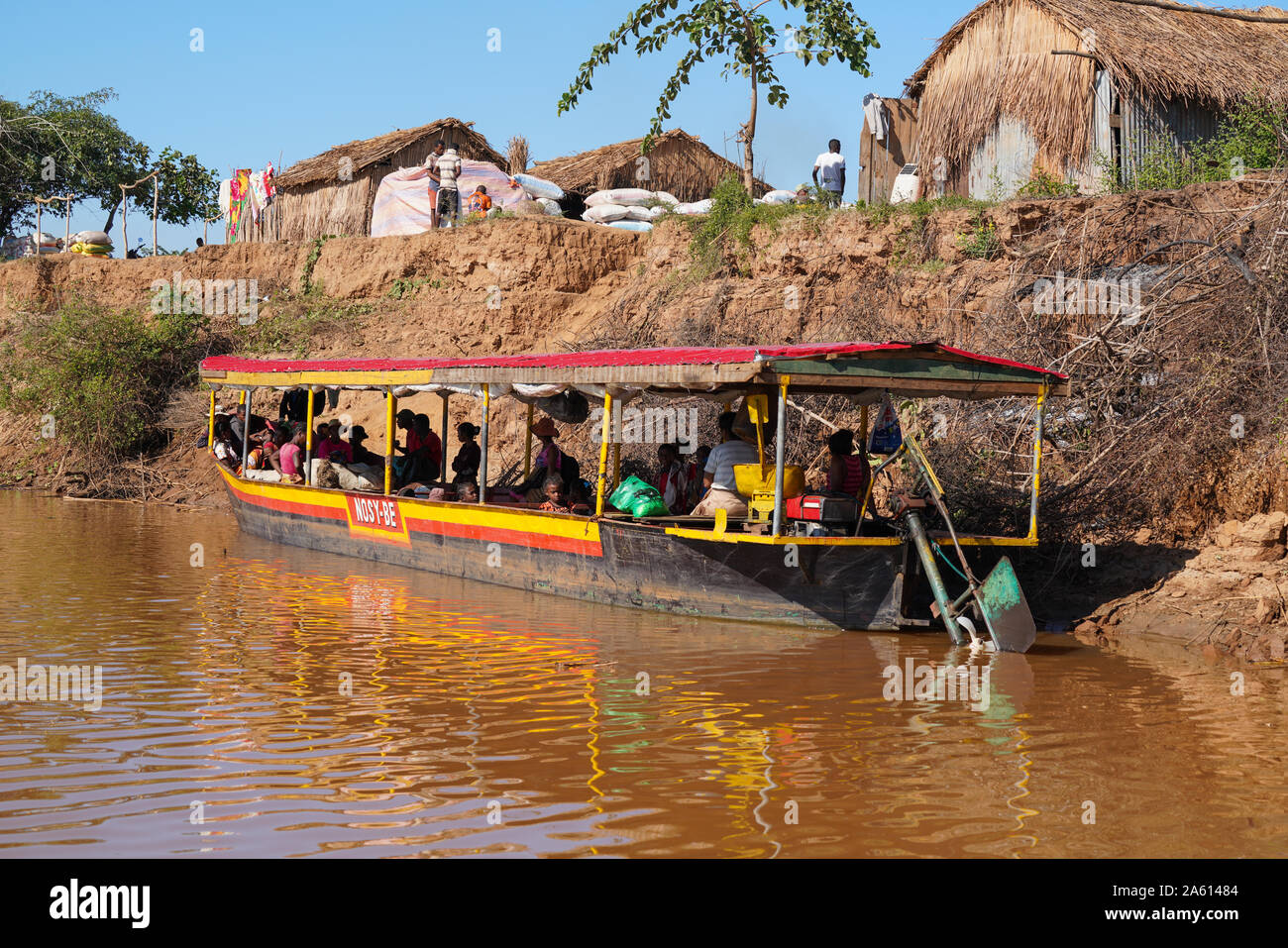 Tsiribihina River crossing near Belo Sur Tsiribihina, Menabe region, Western Madagascar, Africa Stock Photo