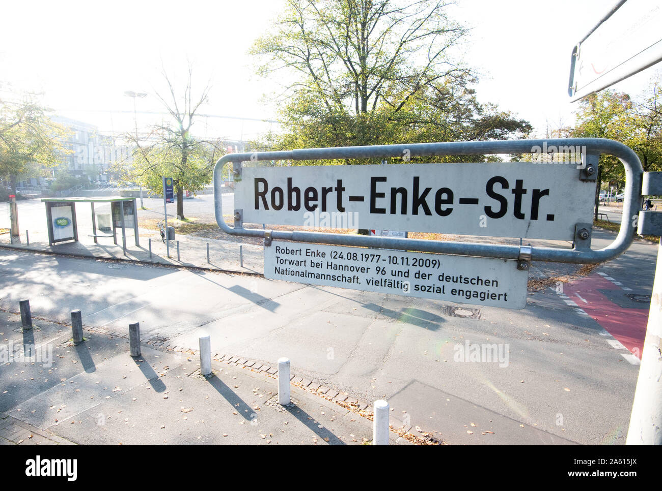 Hanover, Germany. 23rd Oct, 2019. The street sign of the 'Robert-Enke-Str.' hangs at the HDI-Arena. At a press conference, the Robert Enke Foundation presented the NDR film 'Robert Enke - Auch Helden haben Depressionen' ('Robert Enke - Even heroes have depressions'), which will be presented on 4 November. Credit: Julian Stratenschulte/dpa/Alamy Live News Stock Photo