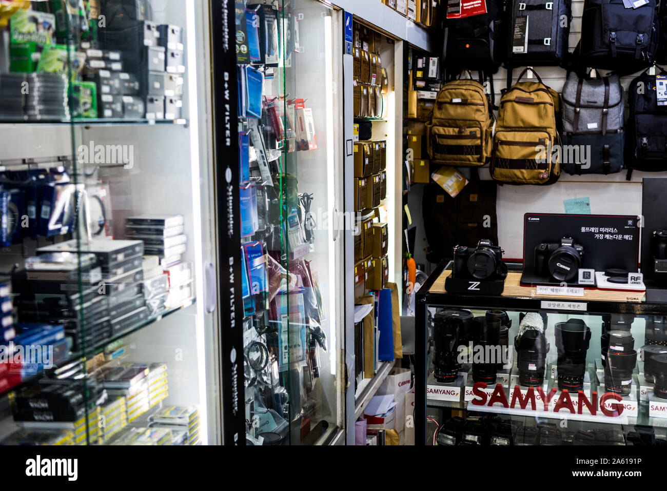 A camera shop in downtown of Seoul, South Korea Stock Photo Alamy
