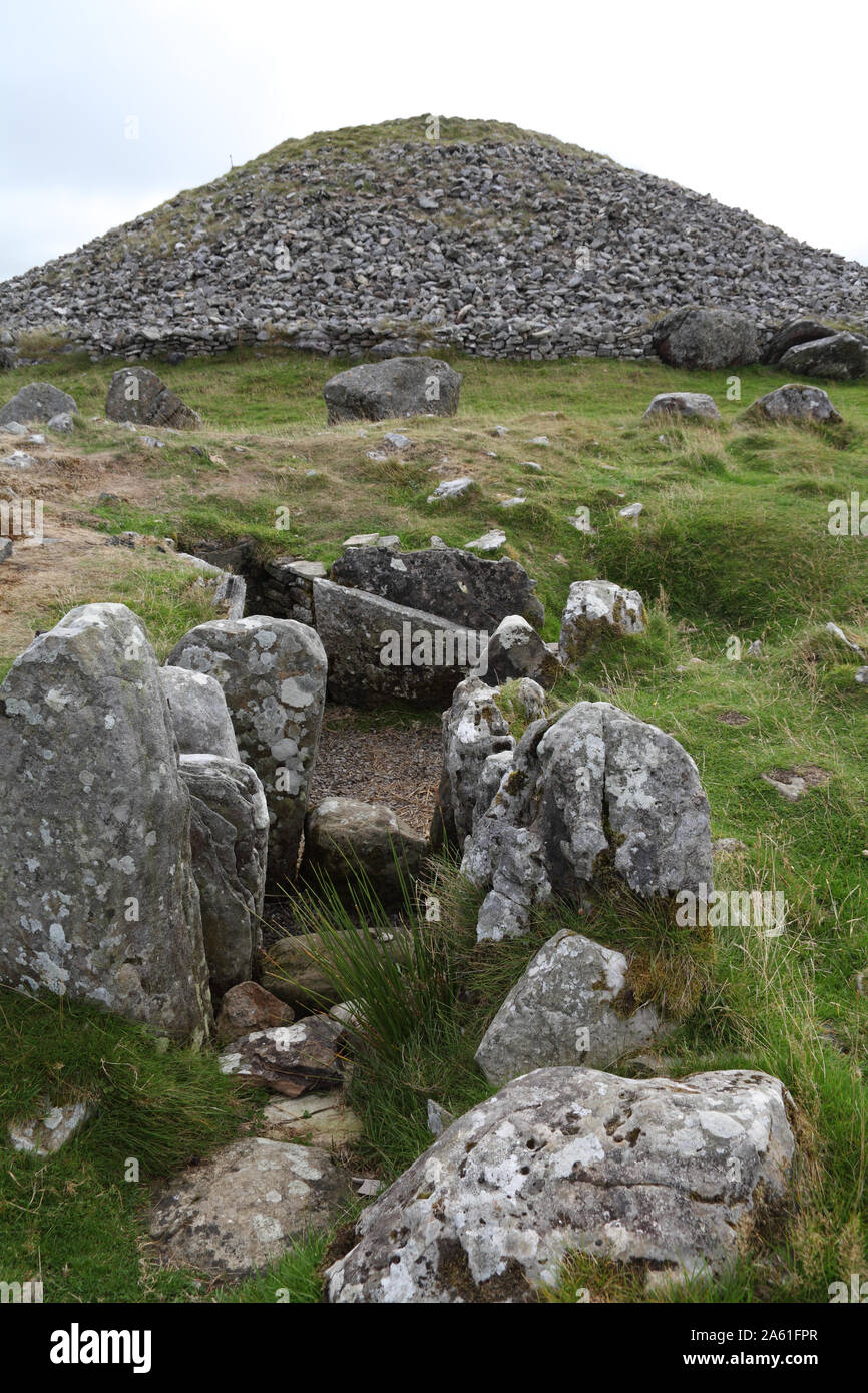 Loughcrew Cairns Neolithic passage tombs, Loughcrew, highest hilltop in County Meath, Oldcastle, Republic of Ireland Stock Photo